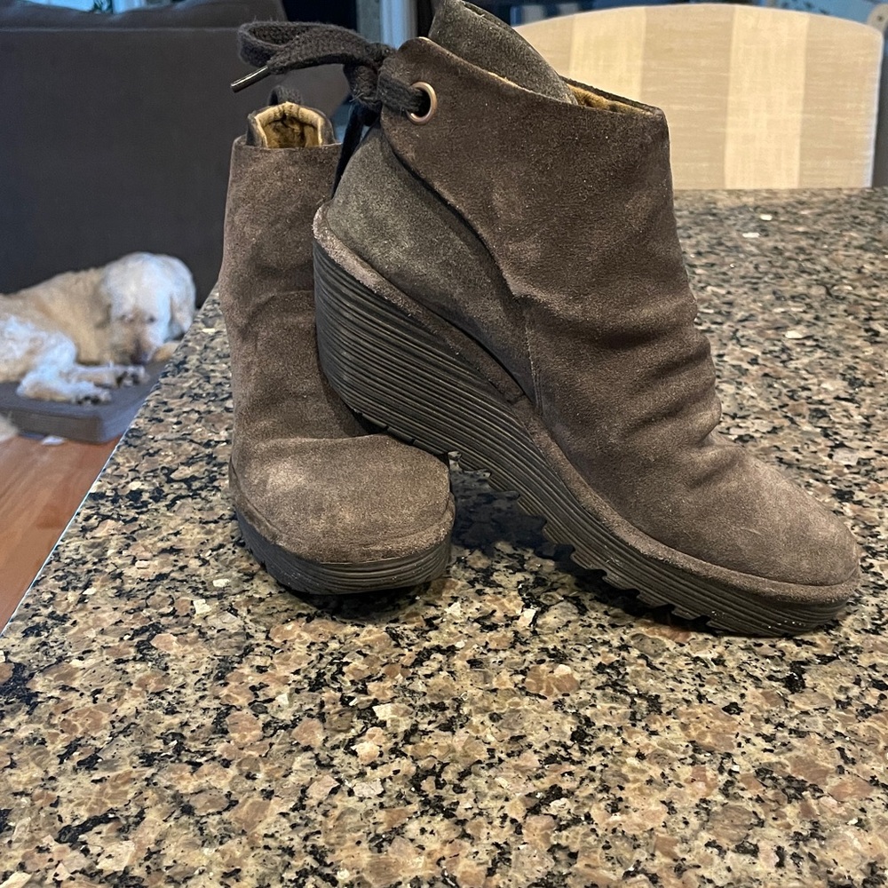 Fly London Yebi wedge booties 39